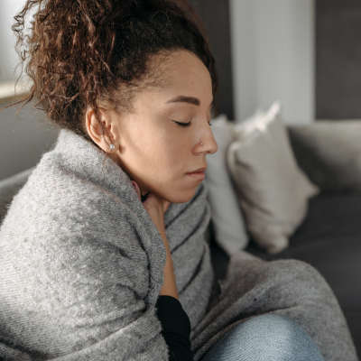 huile essentielle mal de gorge